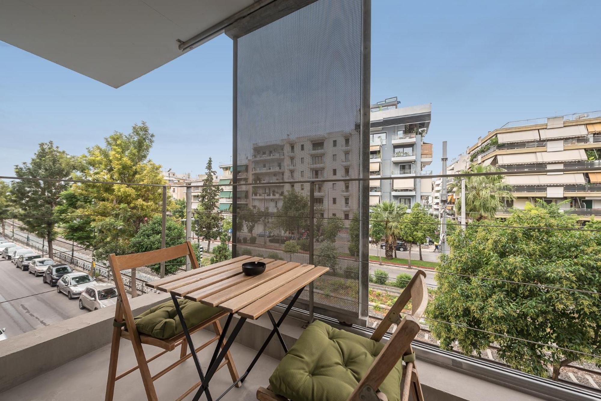 Artsy Urban Loft In Appartement Athene